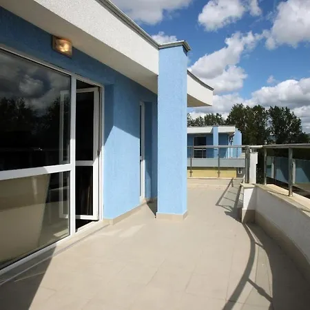 Sofia In Sunny Lägenhet *