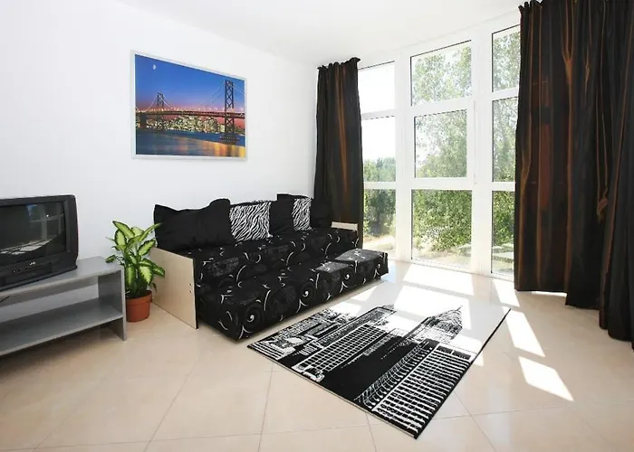 Sofia In Sunny Apartamento